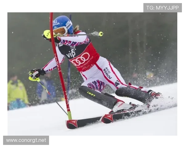 卢卡站滑雪世界杯（卢卡库滑跪动图）sports